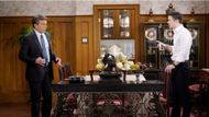 Jack (Peter Bergman) has words of wisdom for Kyle (Michael Mealor) on The Young and the Restless | Image: JPI